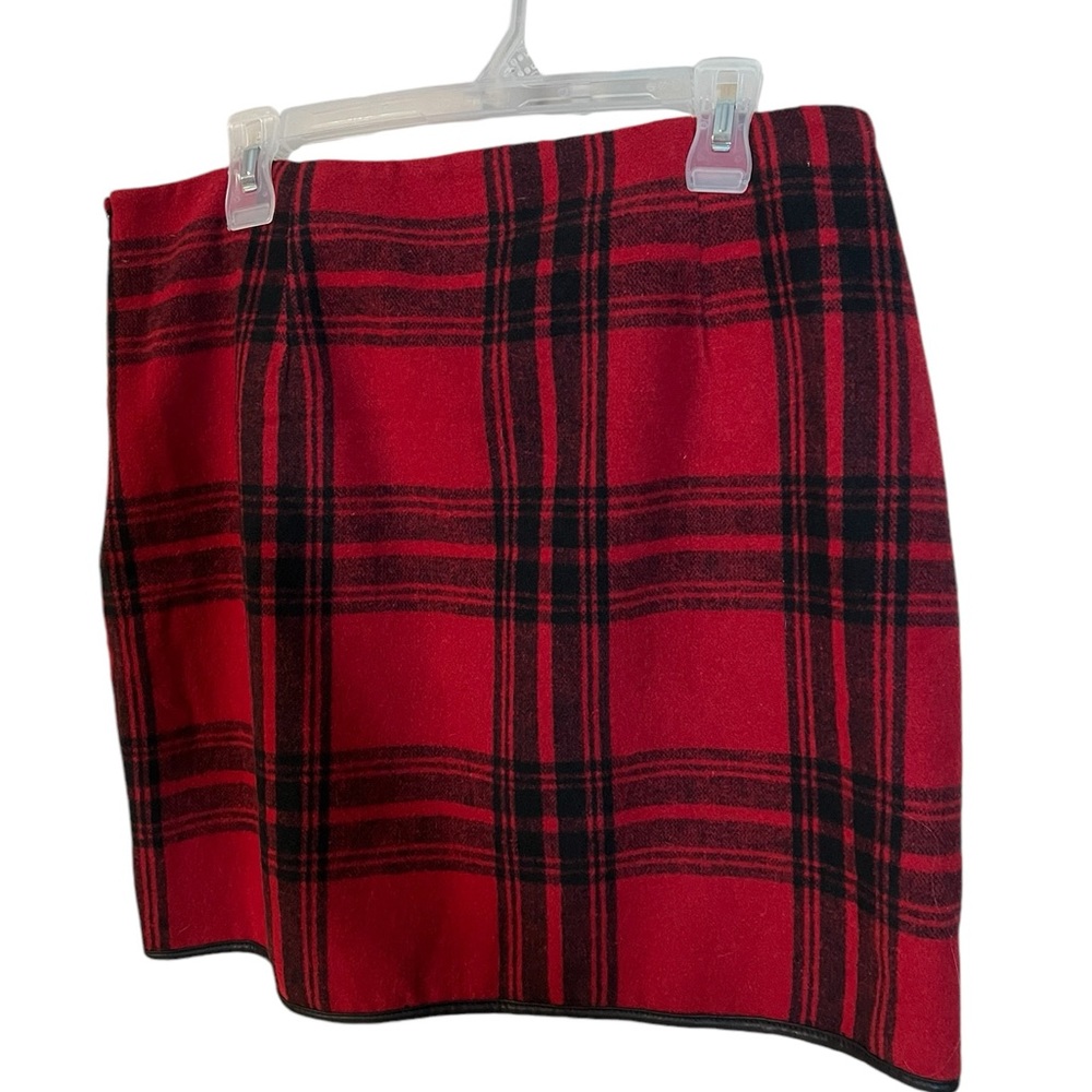 A women’s red and black skirt in size 12 - Picture 7 of 7